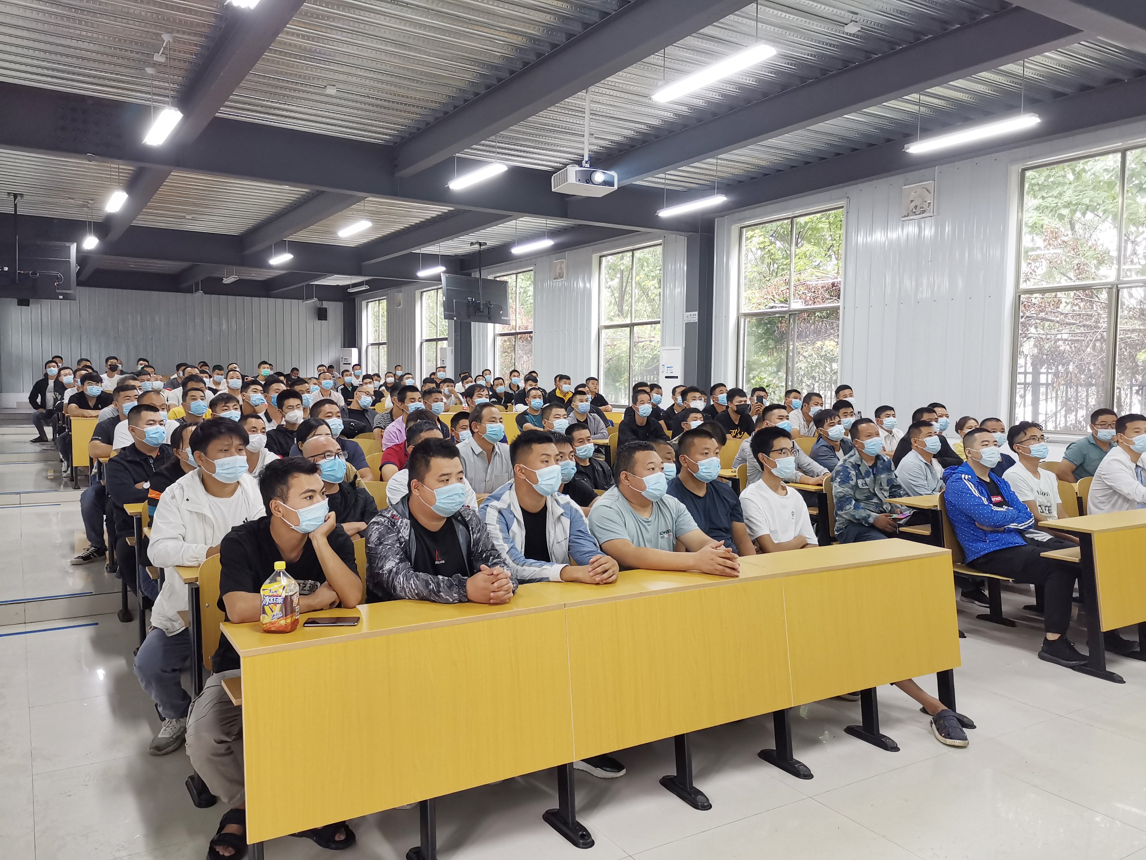 【濟(jì)寧大運(yùn)河駕校】駕照拿到手了，您是不是還缺個(gè)上崗證？(圖2)