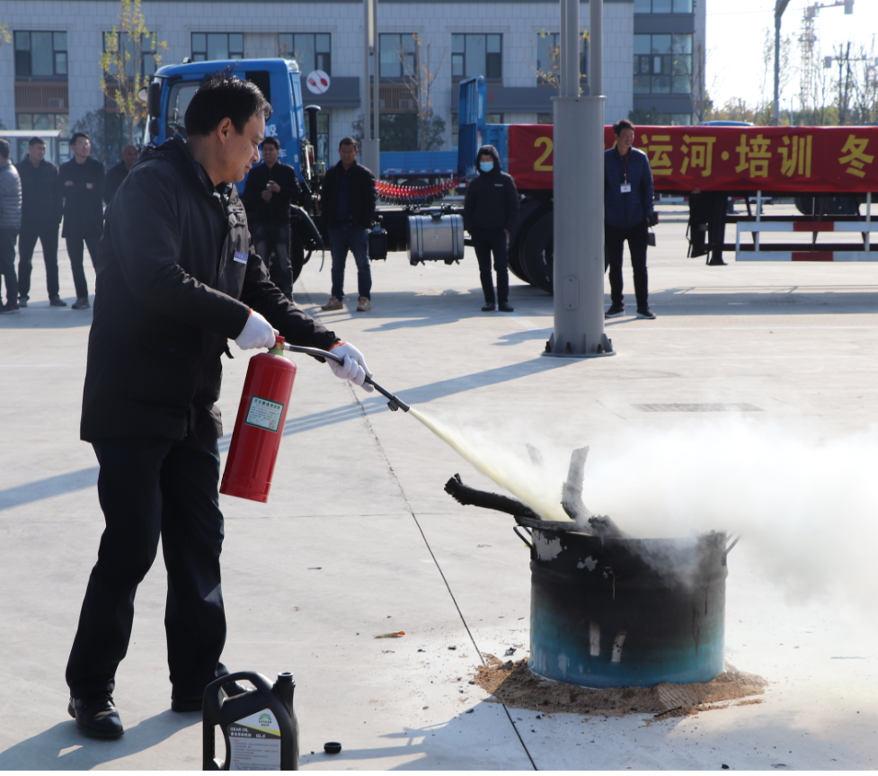 冬季消防實(shí)戰(zhàn)演習(xí)在行動(dòng)(圖5)