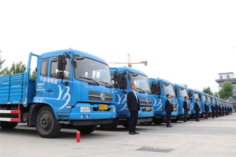 【濟(jì)寧大運(yùn)河駕校】學(xué)大車的好時(shí)機(jī)！就現(xiàn)在，拿證快！(圖3)