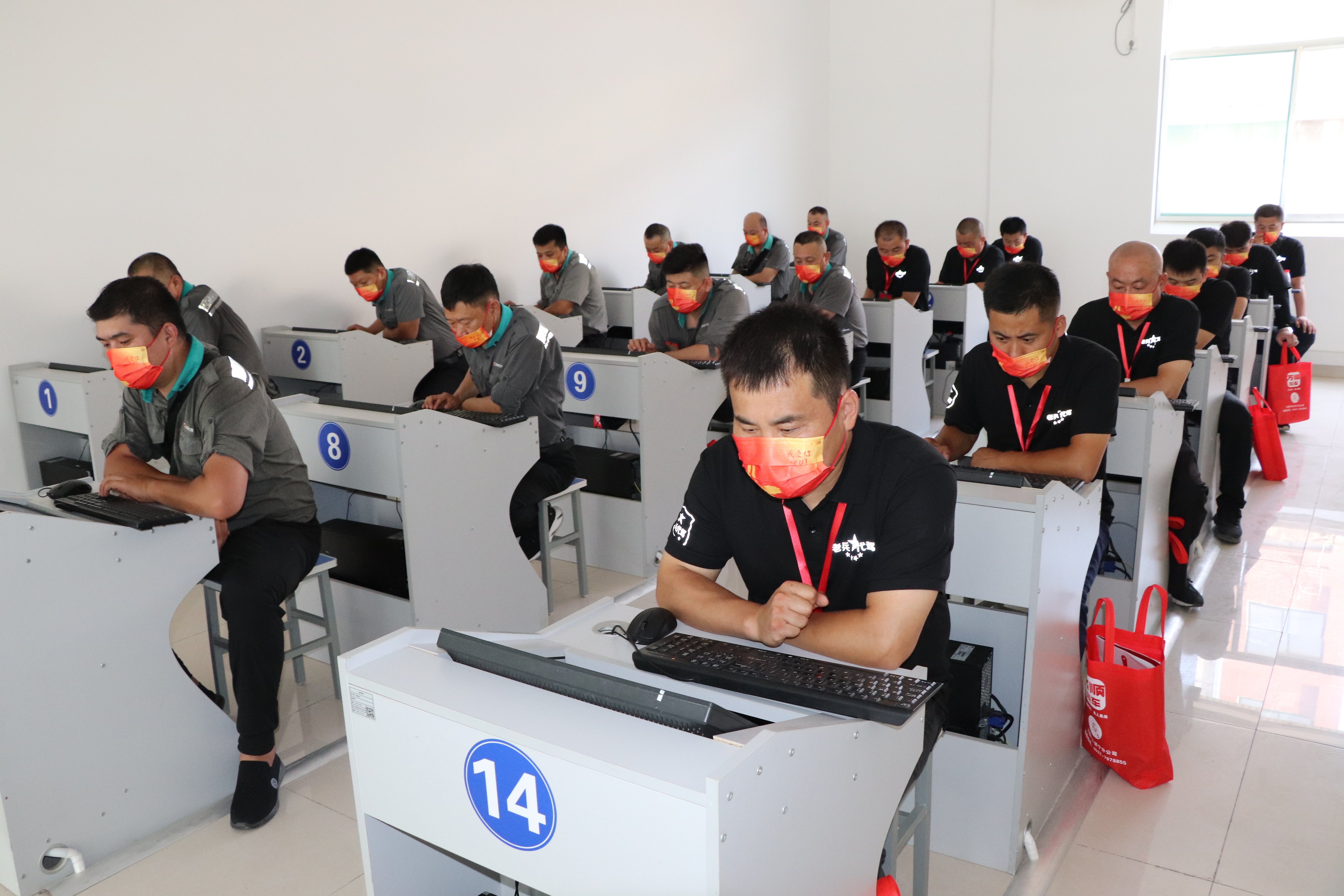 【濟(jì)寧大運(yùn)河駕?！繚?jì)寧市“我是狀元”職工勞動(dòng)和技能競賽成功舉辦！(圖20)