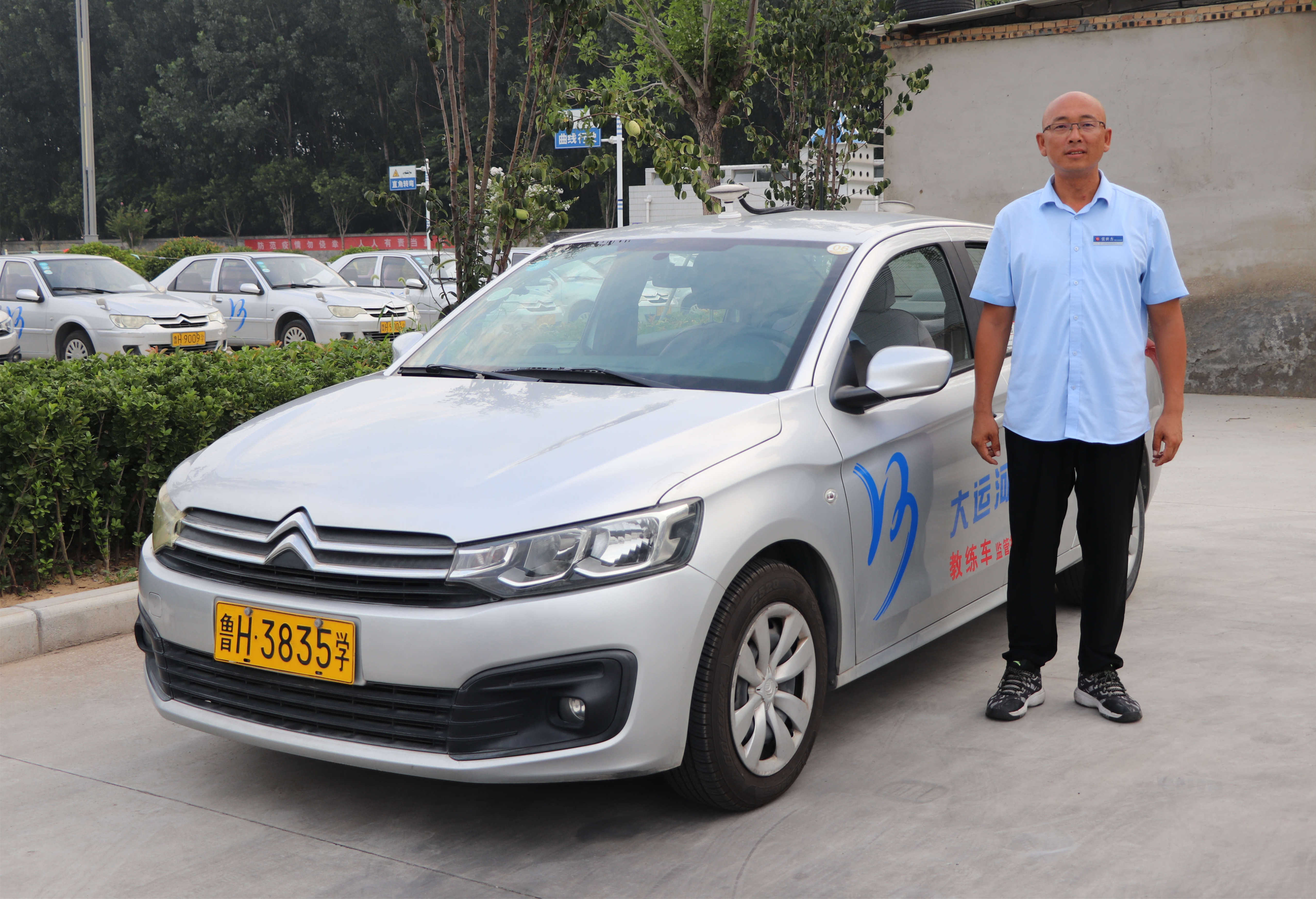 【濟寧大運河駕?！坑质?00％的合格率！看看金牌教練都有誰？(圖2)