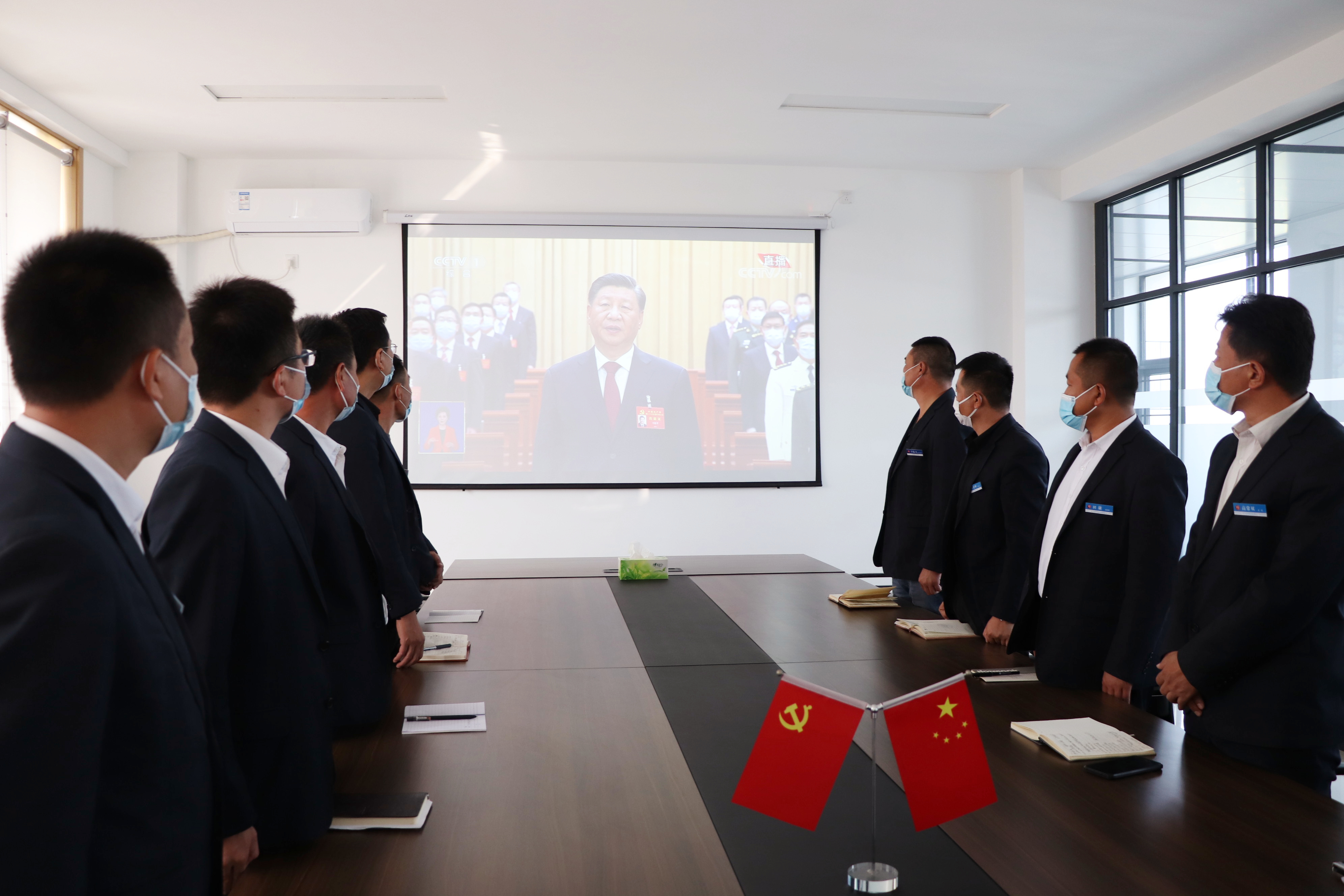 【濟寧大運河駕?！拷M織收看黨的二十大開幕式直播盛況！(圖1)