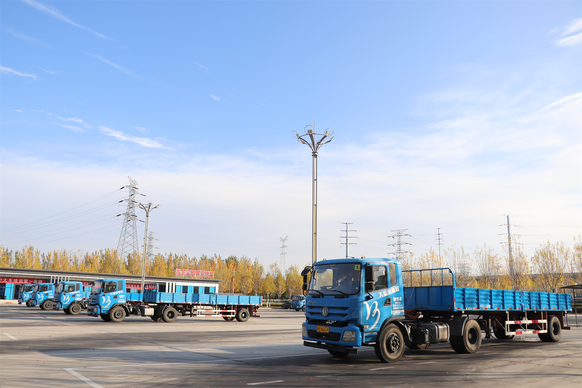 【濟(jì)寧大運(yùn)河駕?！坎蹲今{校亮麗風(fēng)景，定格最美初冬校園~(圖16)