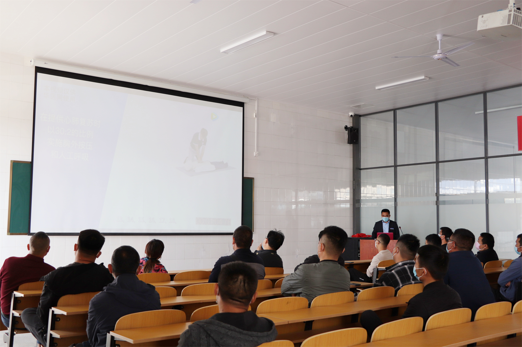 【濟(jì)寧大運(yùn)河駕校】客貨運(yùn)上崗證培訓(xùn)進(jìn)行中，快速拿證！(圖3)