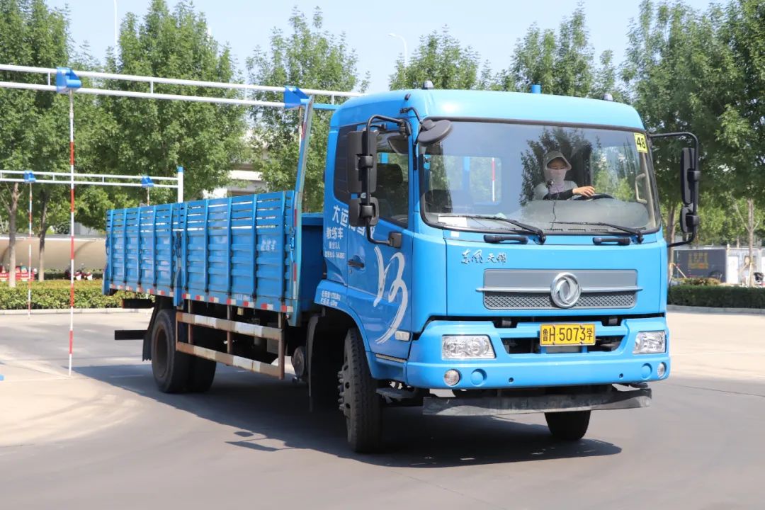 【濟(jì)寧大運(yùn)河駕?！啃≤噧r(jià)學(xué)大車，45天快速拿駕照！(圖4)