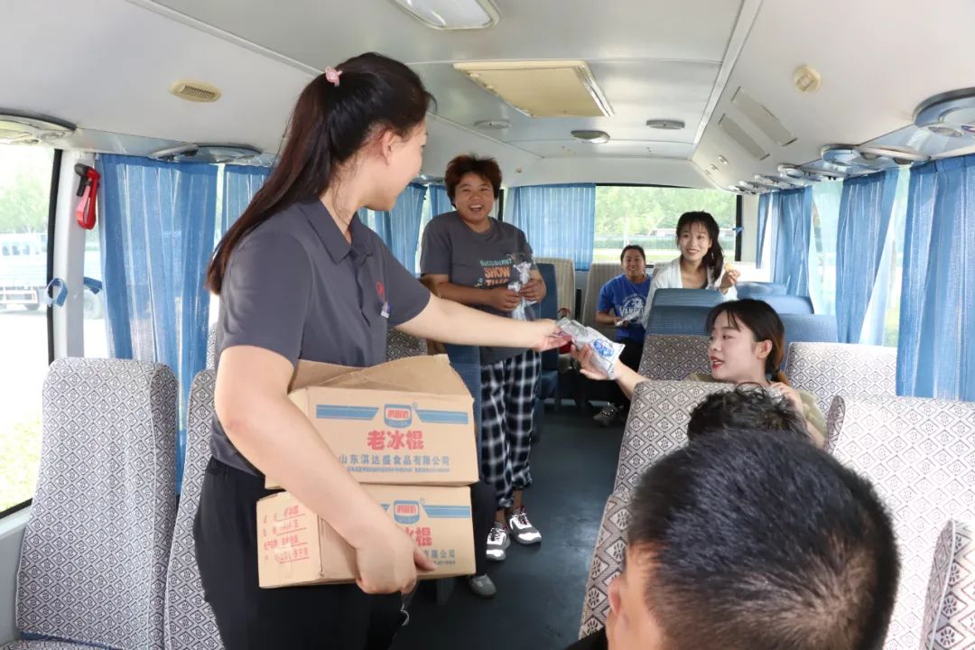 【濟(jì)寧大運(yùn)河駕?！垦籽紫娜账颓鍥觯眯姆?wù)沁人心！(圖4)