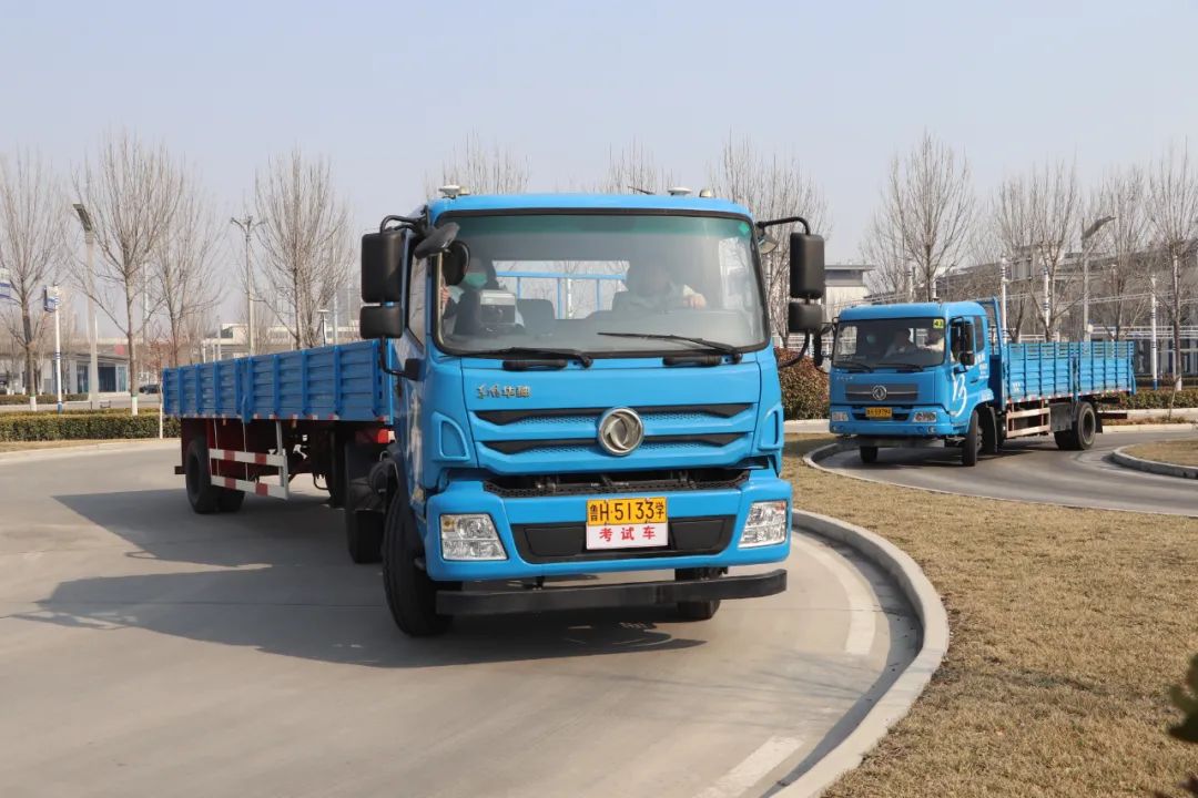 【濟(jì)寧大運(yùn)河駕校】大車班型全新升級(jí)，設(shè)備車模擬考試訓(xùn)練！(圖3)