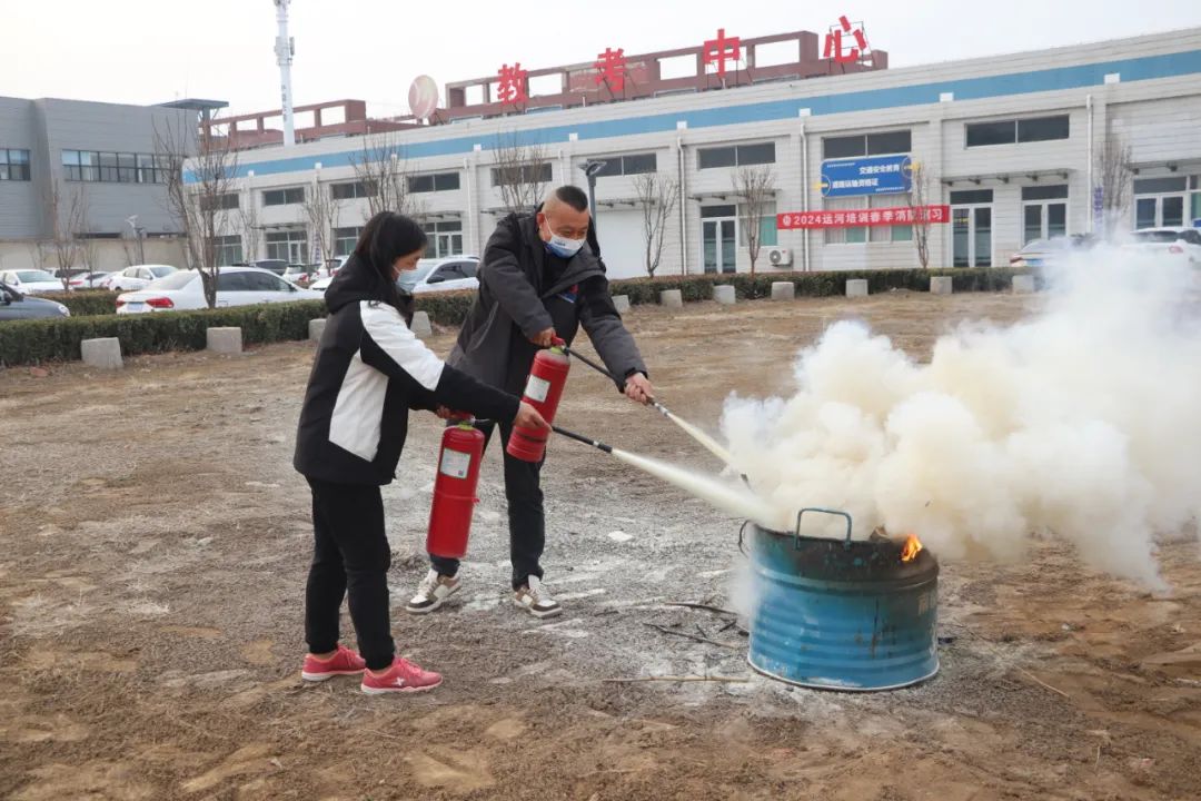 【濟(jì)寧大運(yùn)河駕?！?024春季消防安全演練活動順利開展！(圖4)