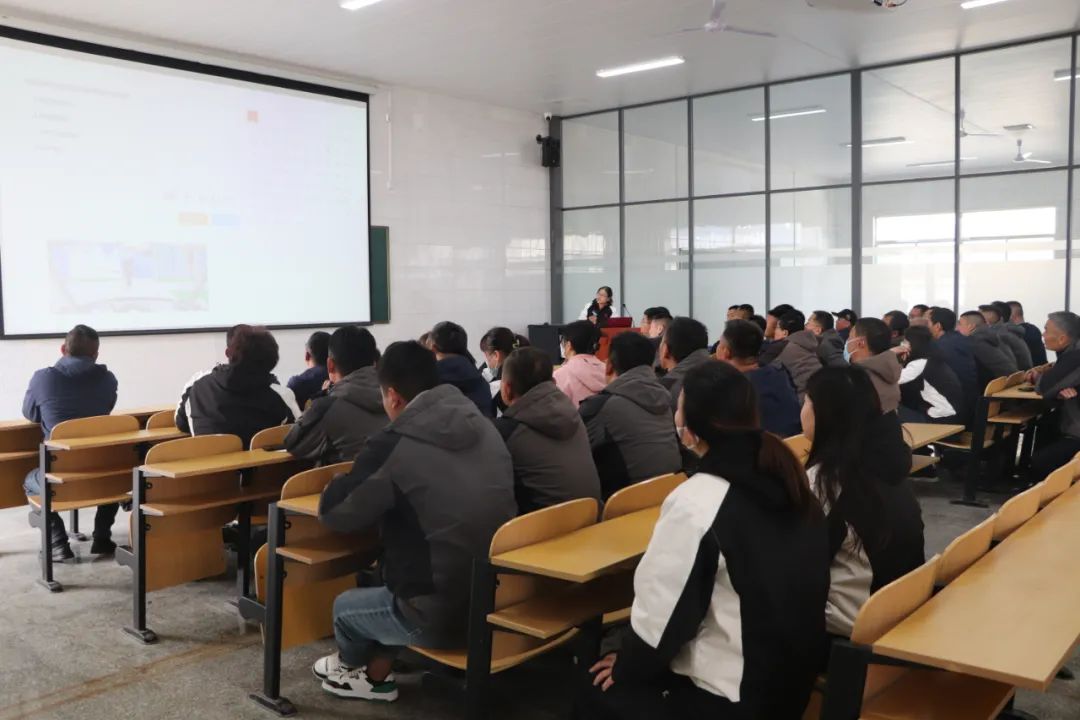 【濟(jì)寧大運(yùn)河駕?！俊坝讼葟?qiáng)己”，理論知識(shí)大練兵！(圖2)