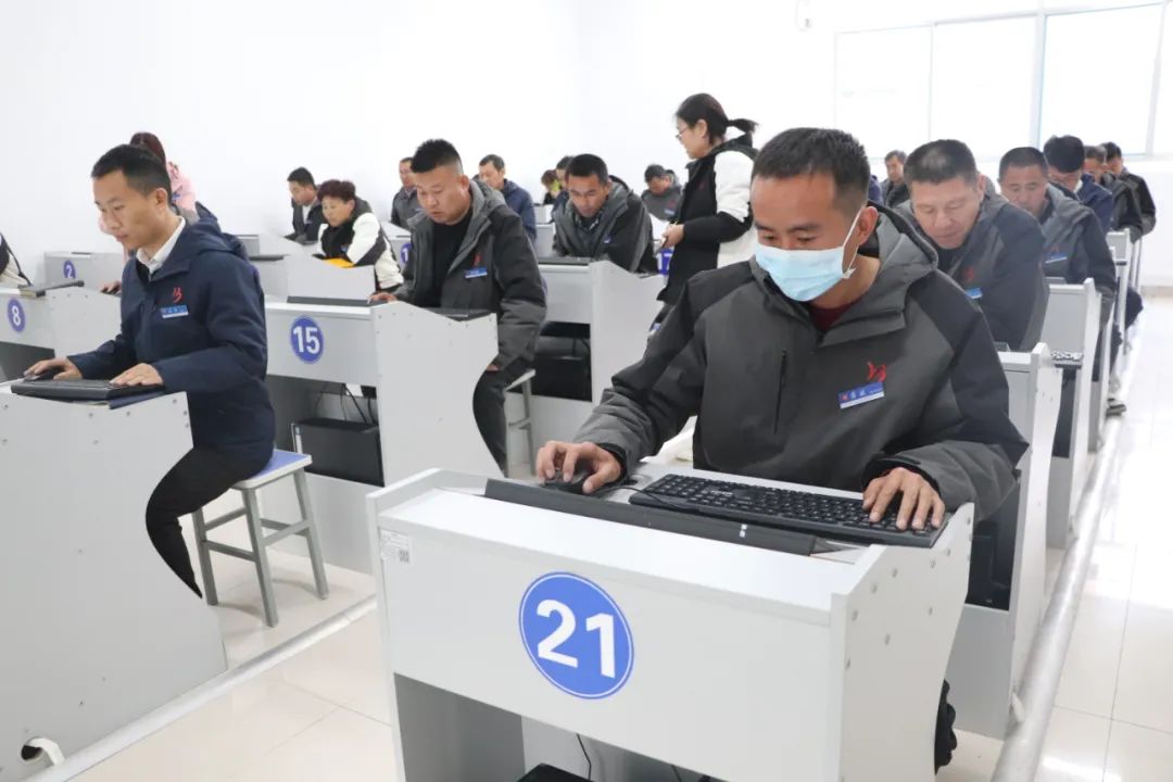 【濟(jì)寧大運(yùn)河駕校】“育人先強(qiáng)己”，理論知識(shí)大練兵！(圖12)