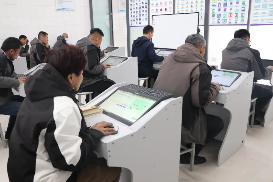 【濟(jì)寧大運(yùn)河駕校】“育人先強(qiáng)己”，理論知識(shí)大練兵！(圖11)