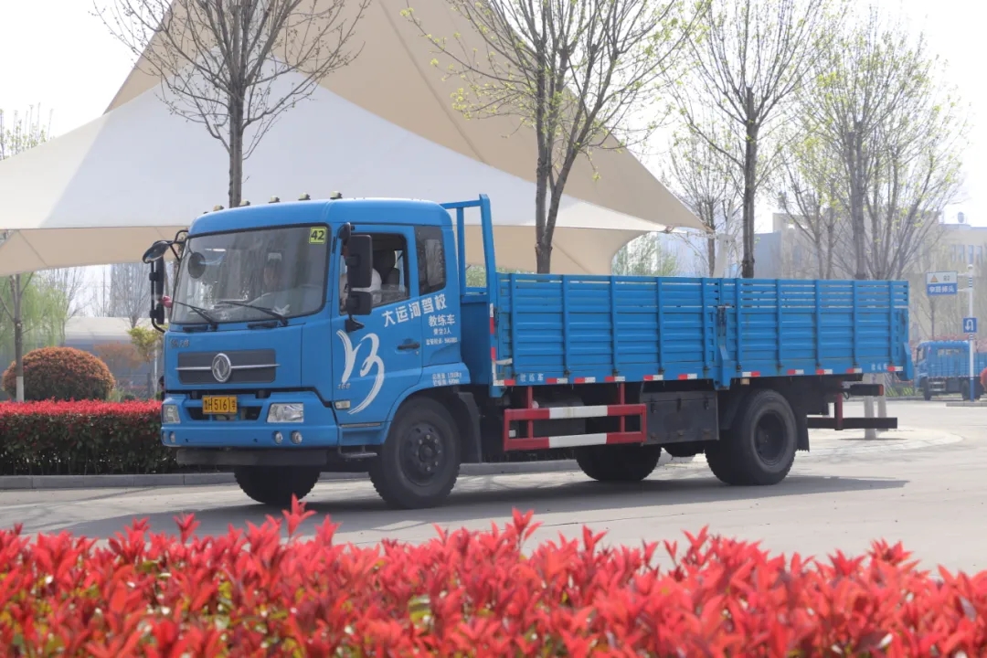 【濟(jì)寧大運(yùn)河駕?！坎回?fù)好春光，學(xué)車正當(dāng)時(shí)！(圖3)