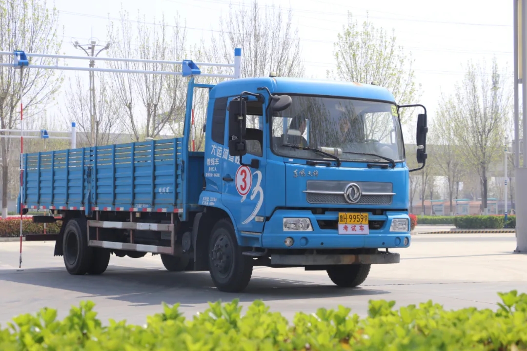 【濟(jì)寧大運(yùn)河駕?！坎回?fù)好春光，學(xué)車正當(dāng)時(shí)！(圖9)