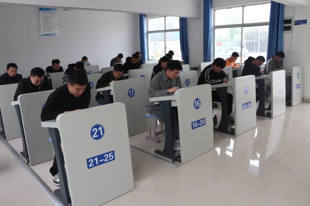 【濟(jì)寧大運(yùn)河駕?！繗g迎2024第一期退役軍人參加技能培訓(xùn)！(圖4)