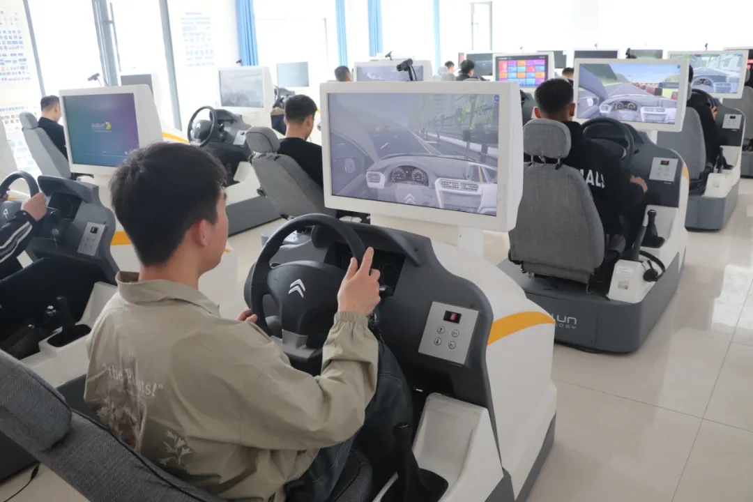 【濟(jì)寧大運(yùn)河駕?！繗g迎2024第一期退役軍人參加技能培訓(xùn)！(圖6)