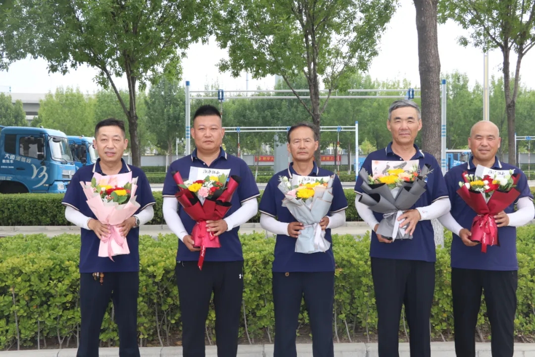 鮮花獻(xiàn)禮！祝所有的老師、教練們節(jié)日快樂(lè)！(圖3)