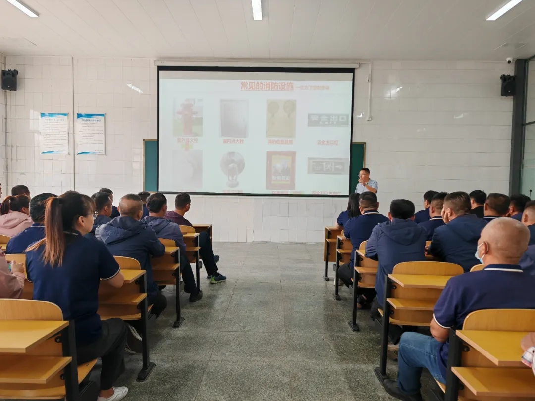 開展2024秋季消防安全培訓(xùn)演練，共筑平安校園！(圖2)