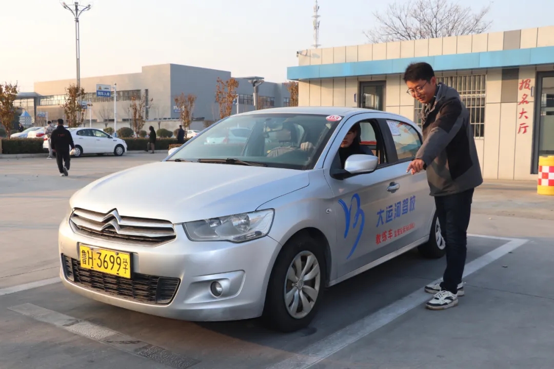 選擇“VIP易學(xué)班”，拿不到證全額退費(fèi)！(圖4)