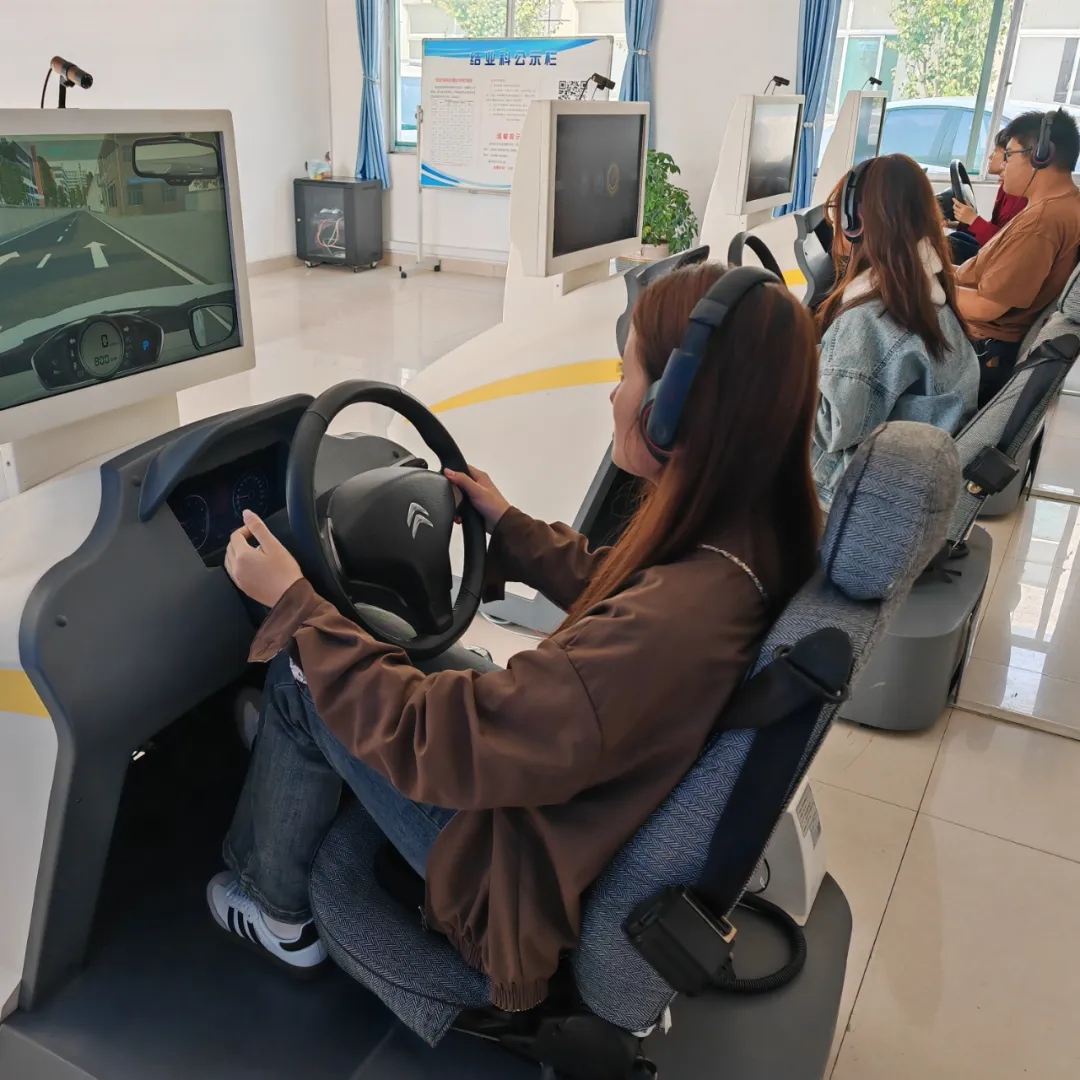 濟(jì)職24屆首批報(bào)名新同學(xué)，已順利拿證！(圖2)