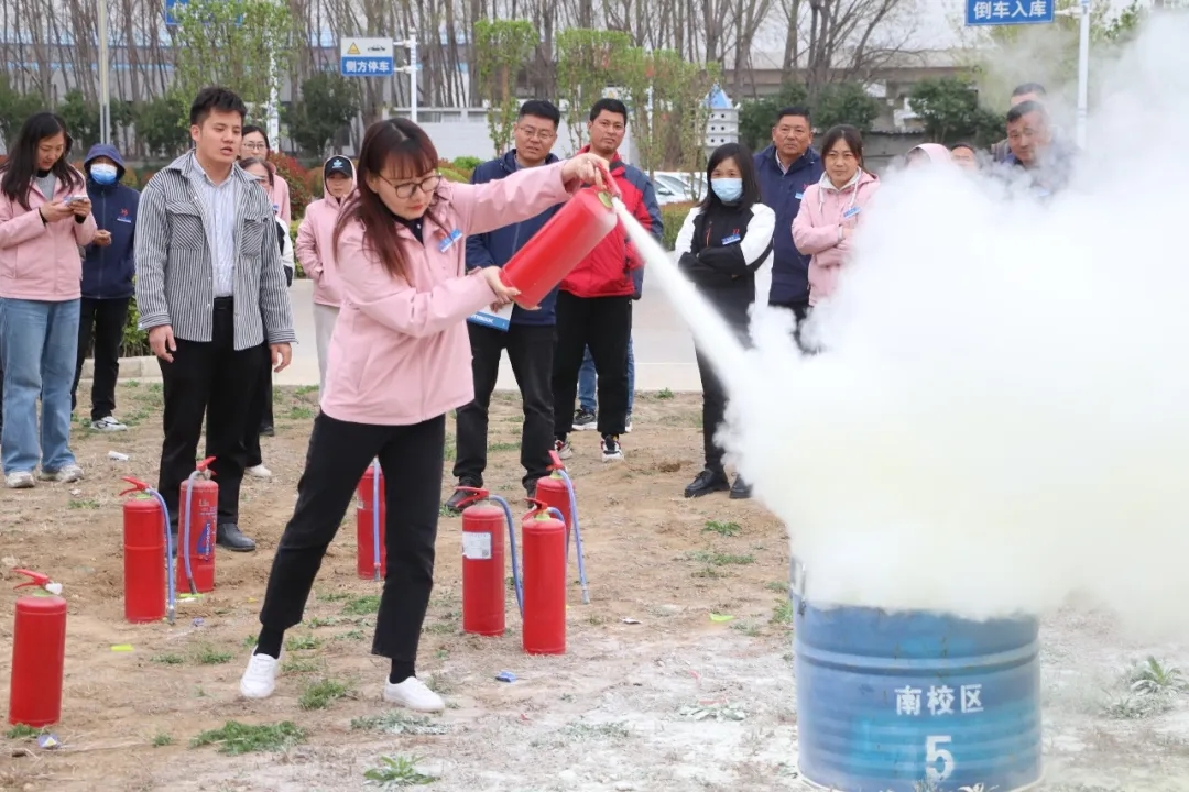 防范于未“燃”丨春季消防安全培訓(xùn)演練正當(dāng)時(shí)(圖6)