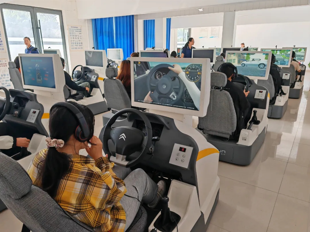 “第十二屆學(xué)車夏令營(yíng)”火熱開(kāi)啟，暑期速成班，拿證快人一步！(圖4)