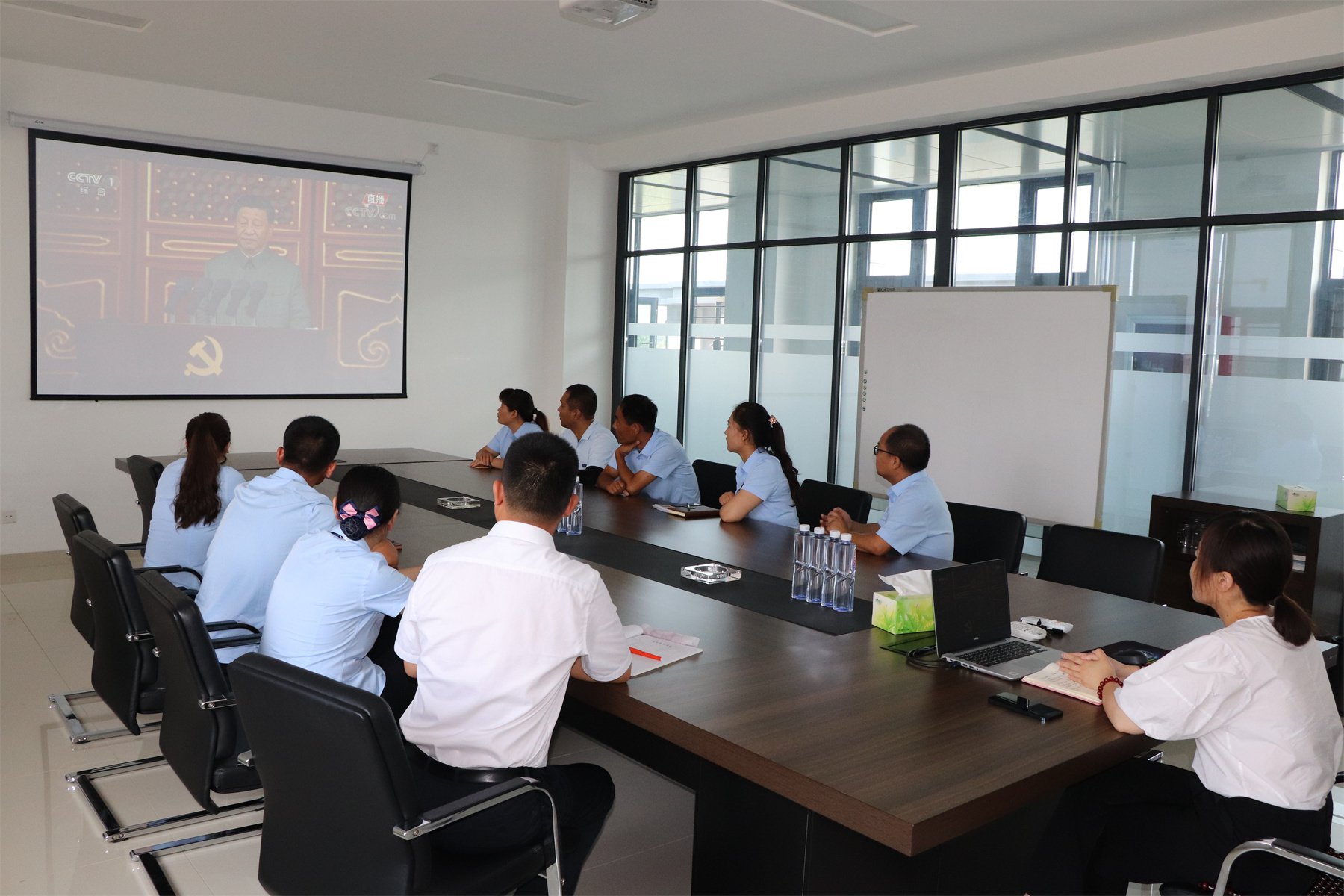 【濟(jì)寧大運(yùn)河駕?！繜崃覒c祝中國(guó)共產(chǎn)黨成立100周年！(圖2)