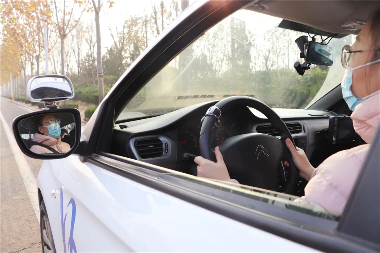 【濟(jì)寧大運(yùn)河駕?！拷輬?bào)！祝賀我校C2考試合格率100%！(圖6)