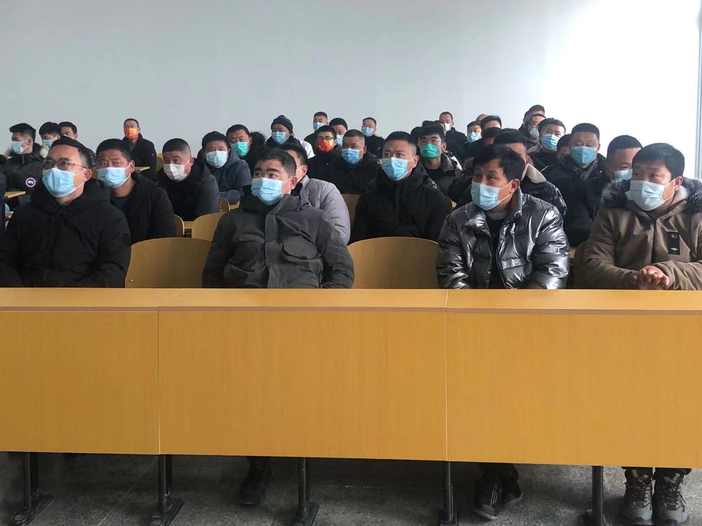 【濟(jì)寧大運(yùn)河駕?！縿偰玫今{照就可以考貨運(yùn)上崗證？是的！你沒看錯(cuò)~(圖1)